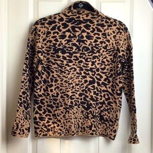 Tahari 🐆 leopard mock neck sweater